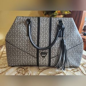 Guess Tote